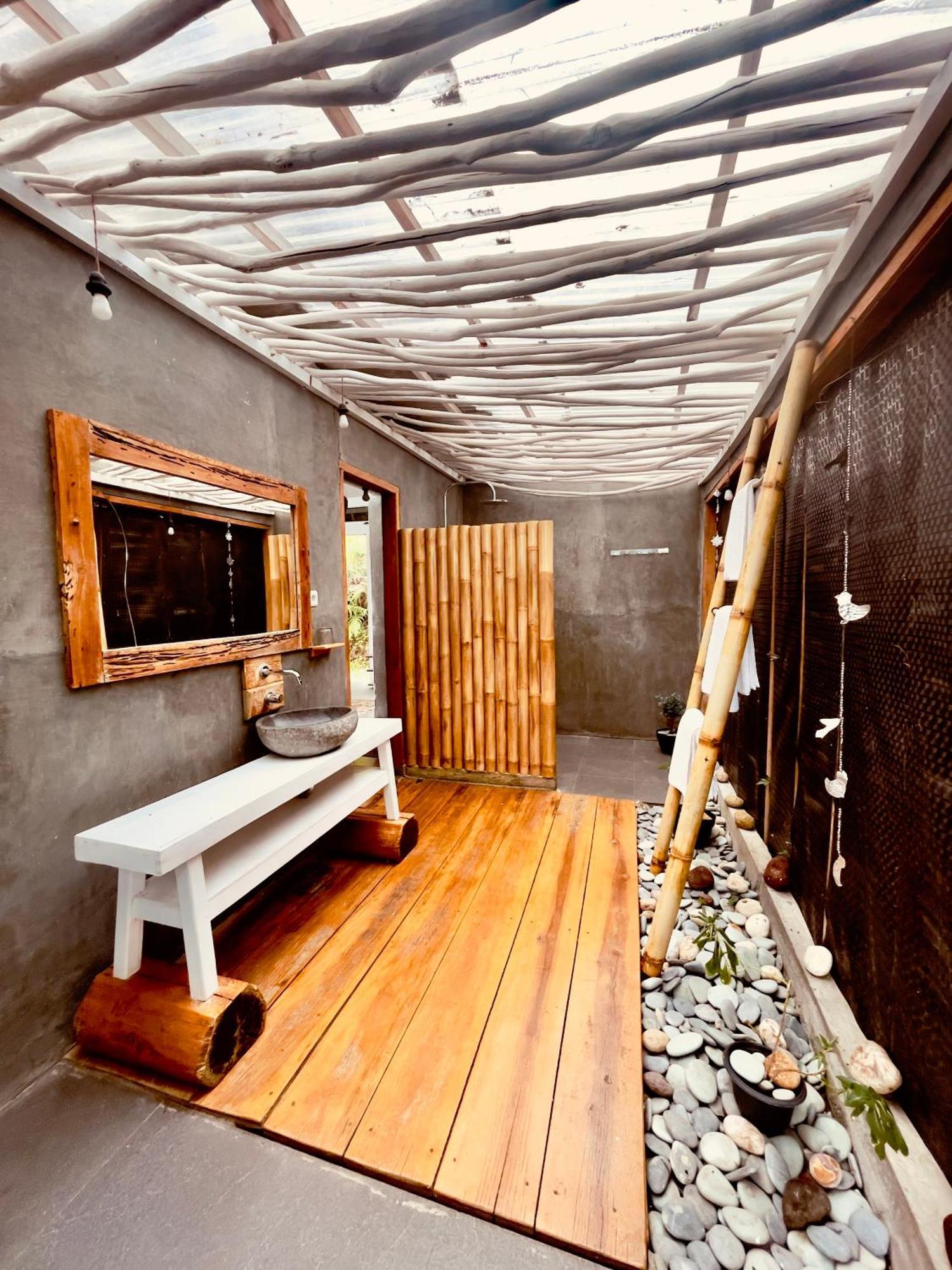 Hotel Manulalu Jungle Bajawa Exterior foto